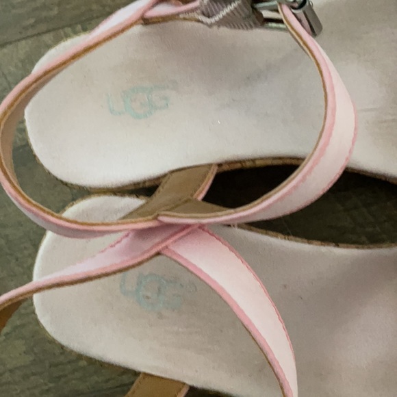 Ugg pink wedge sandal girls size 1 - Picture 6 of 7